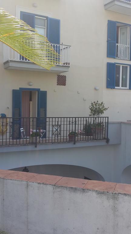 Le Terrazze Di Cristina Bed & Breakfast Vietri Ngoại thất bức ảnh