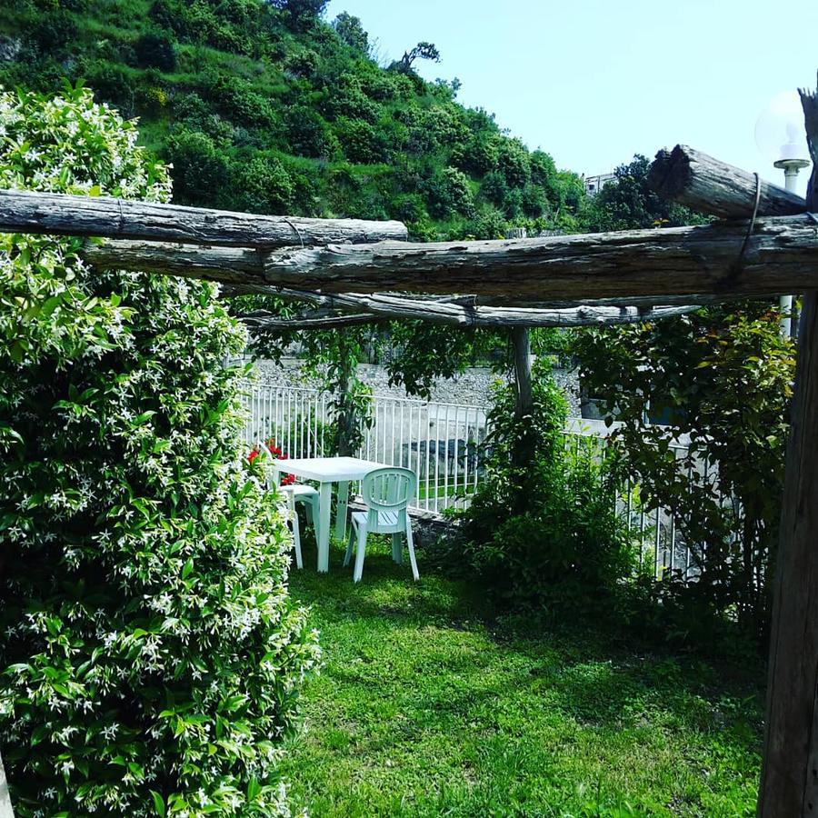 Le Terrazze Di Cristina Bed & Breakfast Vietri Ngoại thất bức ảnh